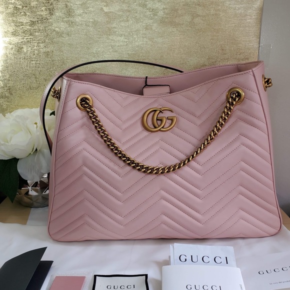 Gucci Handbags - Gucci Mormont tote bag medium